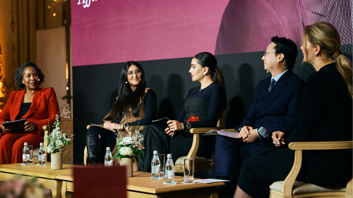 Uncovering the Connection Between Confidence and Aesthetic Medicine