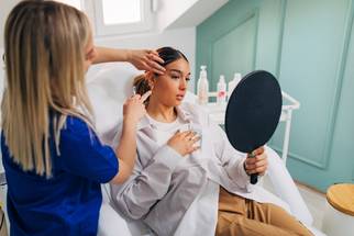 dermatologist influencer